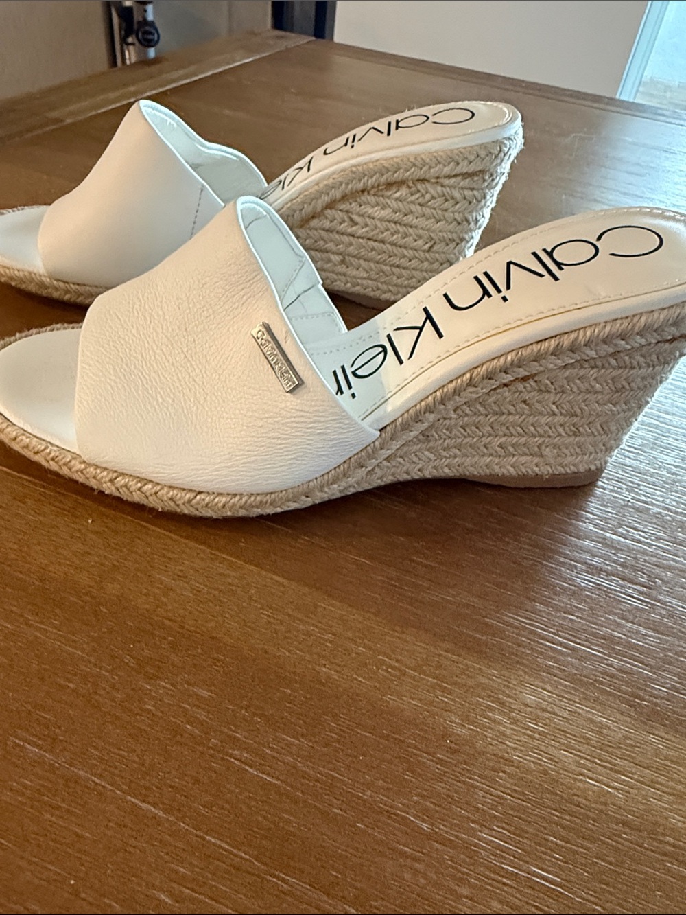 Calvin Klein White Leather Espadrille Slide Mules - Picture 2 of 2